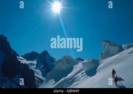 L'équipe de corde de deux alpinistes, glacier glacier sur l'Argentine, France, Savoie, Chamonix Banque D'Images