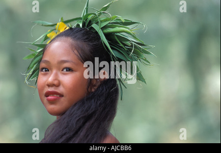 Micronesian girl effectuant une danse à un festival culturel Garapan Saipan Îles Mariannes du Nord Banque D'Images