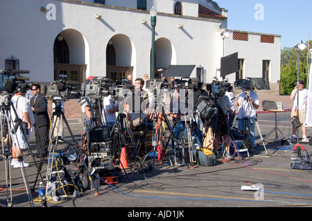 Les équipes de médias attendent une conférence de presse pour New York le sénateur Larry Craig à Boise, Idaho Banque D'Images