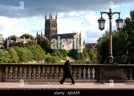 La Cathédrale de Worcester de Worcester Bridge, Worcestershire, Angleterre, Royaume-Uni Banque D'Images