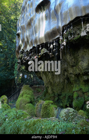 MOTHER SHIPTONS BIEN PÉTRIFIANTE YORKSHIRE ANGLETERRE KNARESBOROUGH Banque D'Images