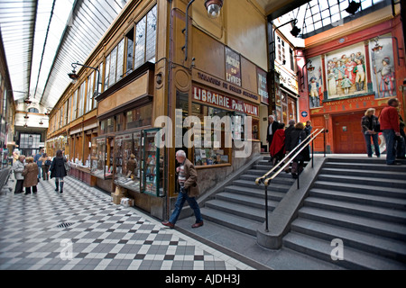 Entrée du musée Grévin un musée de cire fondé en 1882 et situé dans le passage Jouffroy Banque D'Images