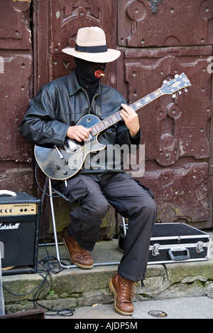 Le jazzman - un artiste de rue à Santiago de Compostelle, Galice, Espagne. Banque D'Images