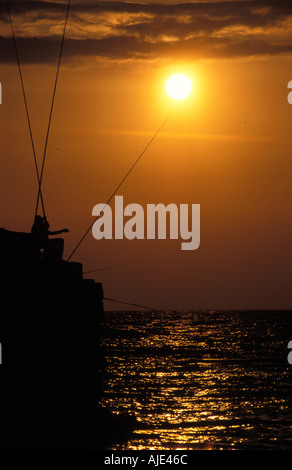 Coucher de soleil sur l'ancien port de Jbail Byblos Liban Banque D'Images