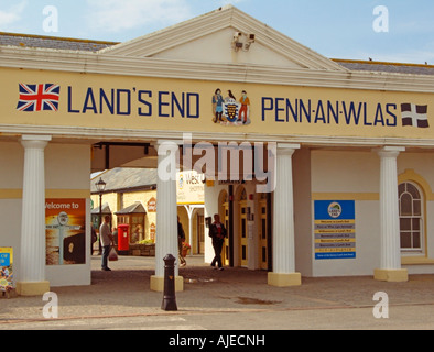 Land's End Penn-an-bergamo attraction touristique Cornwall England United Kingdom Banque D'Images