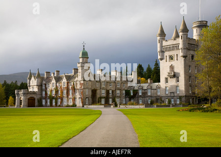 Château écossais de Balmoral et terrains - résidences Royal Deeside - Aberdeenshire, Scotland, UK Banque D'Images