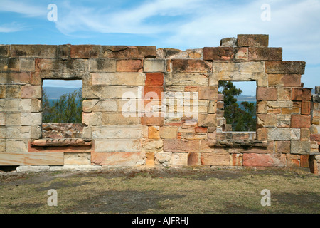 Ruines de la culpabilité des mines de charbon à la chaux Bay, Tasmanie Banque D'Images