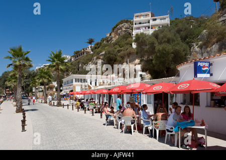 Café-bar en bord de mer à Cala'n Porter, Minorque, Espagne Banque D'Images