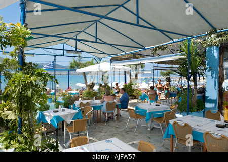 Taverne en bord de mer, Alykanas, Zante, îles Ioniennes, Grèce Banque D'Images