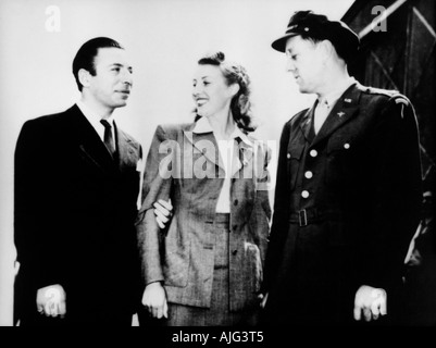 GLEN MILLER chef nous à droite au cours de sa visite en Angleterre en 1944 avec la chanteuse Vera Lynn et bandleader britannique Robert Farnon Banque D'Images