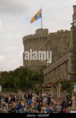 Le Château de Windsor au cours de l'ordre de la Jarretière Procession Banque D'Images