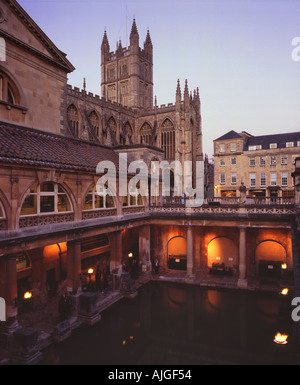 Roman Baths et Bath Abbey - Somerset - Angleterre Banque D'Images
