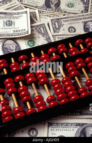 Abacus sur la monnaie américaine Banque D'Images