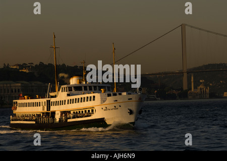 Une vue sur le Bosphore d'Istanbul Banque D'Images