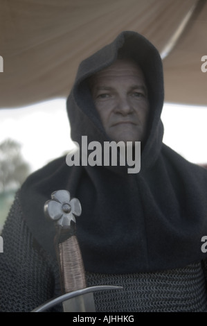 Chevalier médiéval dans des vêtements chauds Banque D'Images