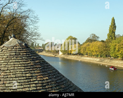 Vue de la rivière Ouse de Lendal Bridge, New York Banque D'Images