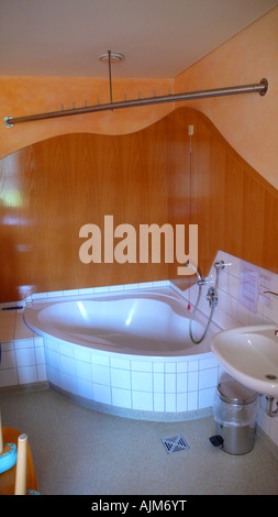 Pour la naissance d'une baignoire dans la salle d'accouchement Banque D'Images