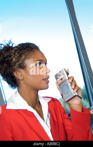 Portrait dans un dictaphone Banque D'Images