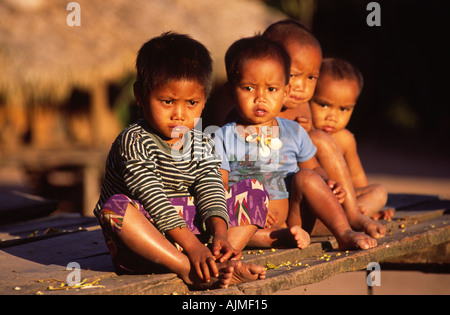 Enfants Luang Nam Tha khmou district du nord du Laos Banque D'Images