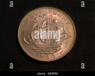 La moitié avant de la décimalisation du Coin Penny Banque D'Images