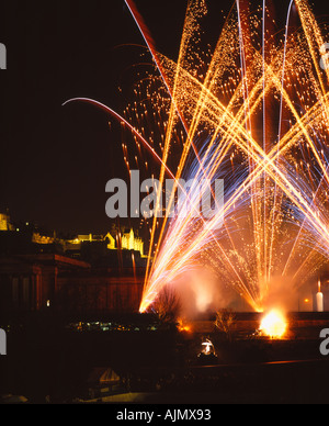 D'artifice dans les jardins de Princes Street, Édimbourg, Écosse, Royaume-Uni Banque D'Images