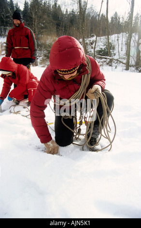 Leçon d'alpinisme pratique à l'alpinisme et de l'Association lettone de voyage Parc National de Gauja LACA en Lettonie Banque D'Images