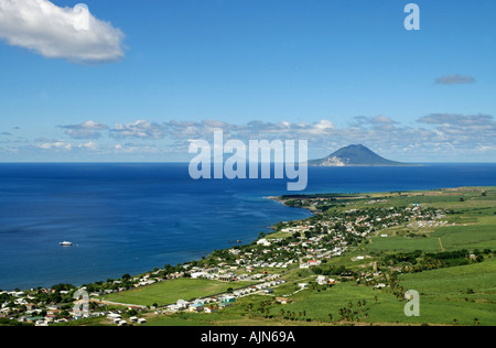 St Kitts scenic panorama du Parc National de la forteresse de Brimstone Hill avec St Eustache et Saba à distance Banque D'Images