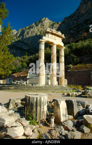 Le Tholos ruines du sanctuaire d'Athena à Delphes, Grèce Banque D'Images