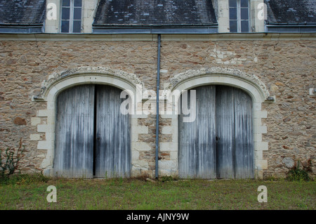 Deux portes du château Le Verger en France. Banque D'Images