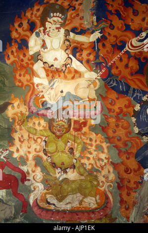 Les divinités du bouddhisme tibétain dans la peinture murale Thiksey monastery, Ladakh, Inde Banque D'Images