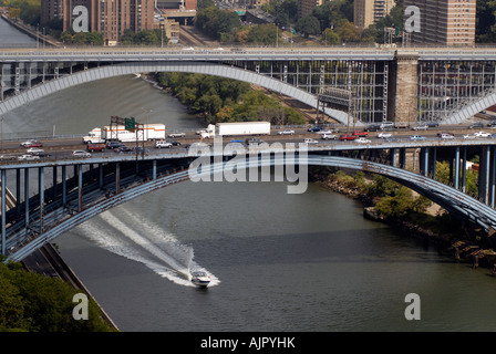 Pont Alexander Hamilton et le premier plan Washington Bridge relie Washington Heights dans Upper Manhattan L pour le Bronx R Banque D'Images