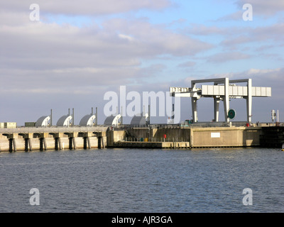 Cardiff Cardiff au bord de l'entrée de la baie de Cardiff barrage développement Nouvelles Galles cardiff uk go Banque D'Images