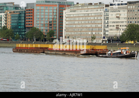 Péniche sur la Tamise Londres Banque D'Images