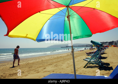 Parasol de plage de Sandown, Isle of Wight Angleterre UK Banque D'Images