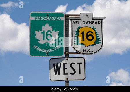 Yellowhead Highway Sign Banque D'Images