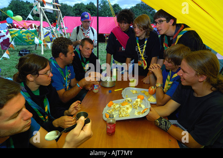 Les Scouts de la 21e Jamboree Scouts Internationaux Hylands Park Essex England UK Banque D'Images