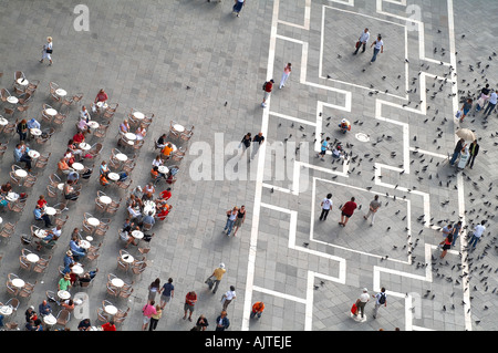 Café à la place Saint Marc à partir de high angle Banque D'Images