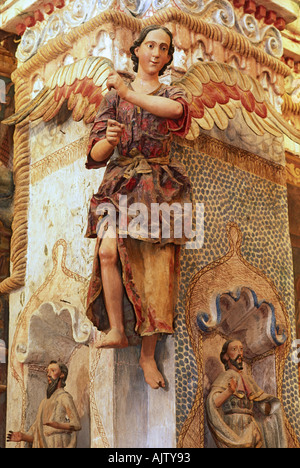 Angel statue, à l'intérieur de l'église Mission San Xavier del Bac, Tucson, Arizona, USA Banque D'Images