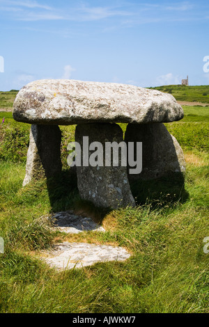 Lanyon Quoit près de Madron West Penwith sur la péninsule de Lands End sous le soleil d'été Cornwall England UK Royaume-Uni GB Banque D'Images