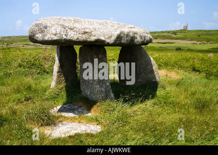 Lanyon Quoit près de Madron West Penwith sur la péninsule de Lands End sous le soleil d'été Cornwall England UK Royaume-Uni GB Banque D'Images