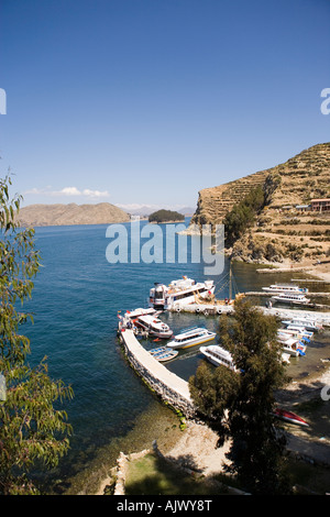 À partir de la péninsule de Copacabana Isla del Sol, l'Île du Soleil sur le lac Titicaca, en Bolivie Banque D'Images