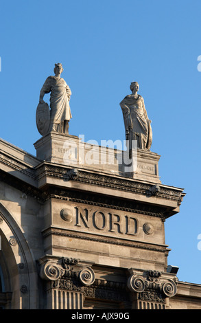 Détail de l'avant de la Gare du Nord Paris France Banque D'Images