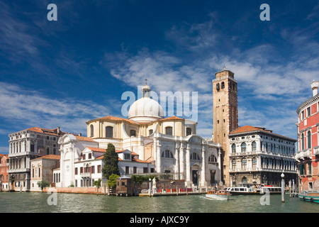 L'église San Geremia et le campanile et Palazzo Labia sur Grand Canal en été, quartier de Cannaregio Venise Vénétie Italie Europe Banque D'Images