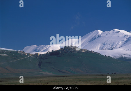 Sibellinian Montagne printemps ombrie italie Banque D'Images