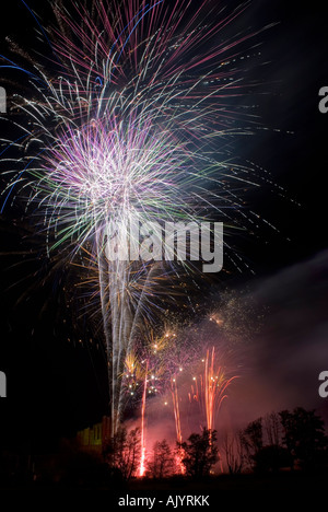 D'artifice à Kenilworth 5 novembre célébrations de Guy Fawkes Banque D'Images