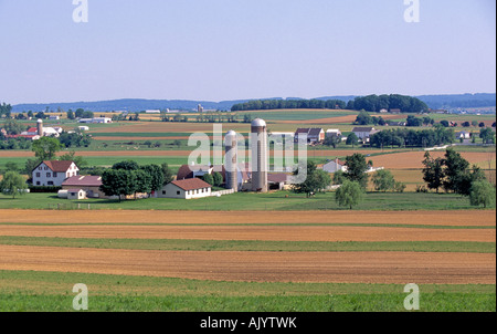 Une vue de la fermes amish et silos et des granges, près de la ville de Lancaster Banque D'Images