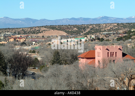 Vue vers Scottish Rite Temple de croix de Martyrs Santa Fe New Mexico United States America USA Banque D'Images