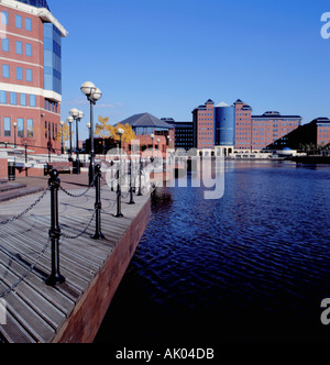 Anchorage Bâtiment vu sur le bassin du lac Érié à partir de l'édifice Victoria, Salford, Greater Manchester, Angleterre, Royaume-Uni. Banque D'Images