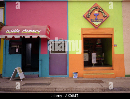 Architecture colorée & portes d'entrée & insignes de cafétéria & ice cream shop Merida Venezuela Amérique latine du Sud Banque D'Images