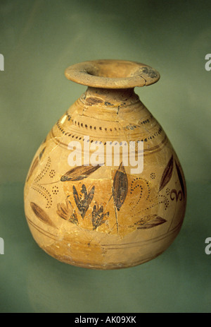 Vase poterie traditionnelle de la Grèce classique exposé au Musée d'archéologie à Athènes Banque D'Images